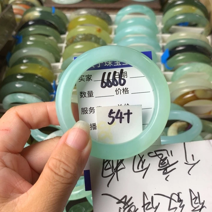 未镶嵌蛇纹石玉手镯6666