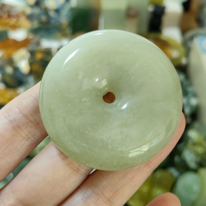 岫玉未镶嵌挂坠款式