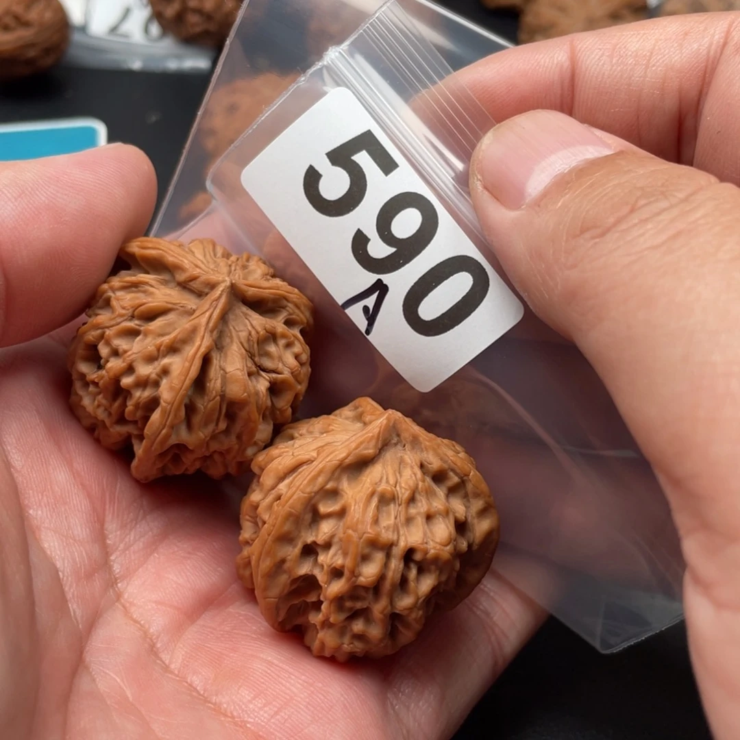 吊坠文玩核桃麒*古王三棱35