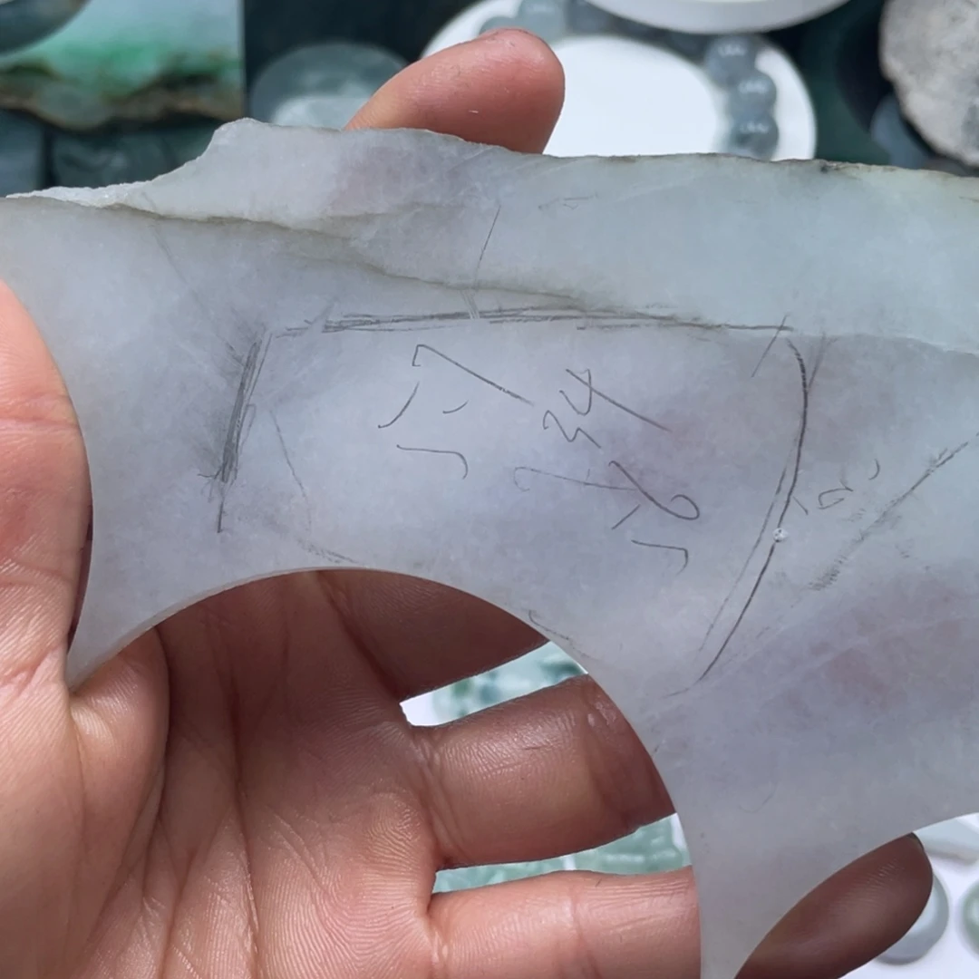 蚂***z定制翡翠未镶嵌定制观音 尺寸56 34 5.7