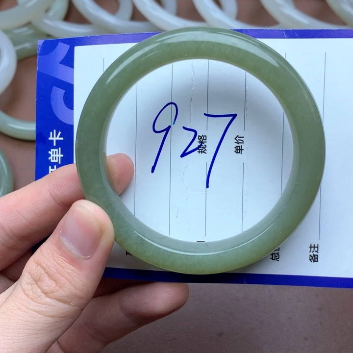 和田玉未镶嵌手镯56