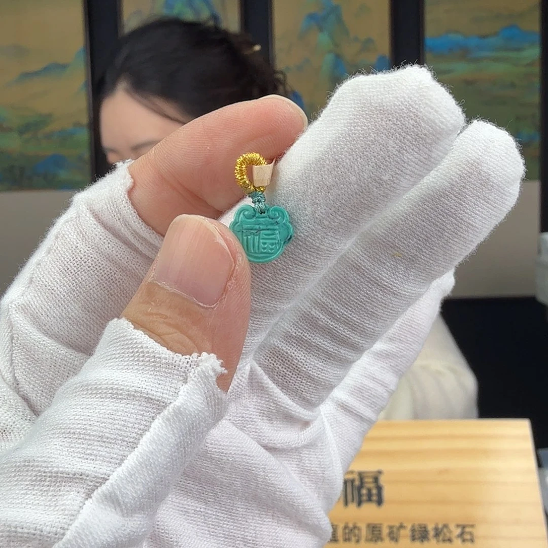 绿松石未镶嵌珠宝奇石