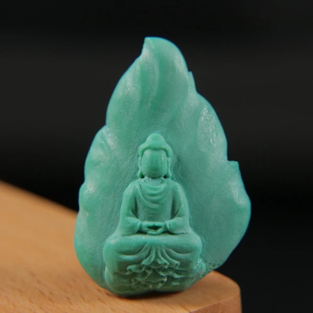 原矿绿松石无相佛吊坠,尺寸24.5×36×9mm,重5.3g