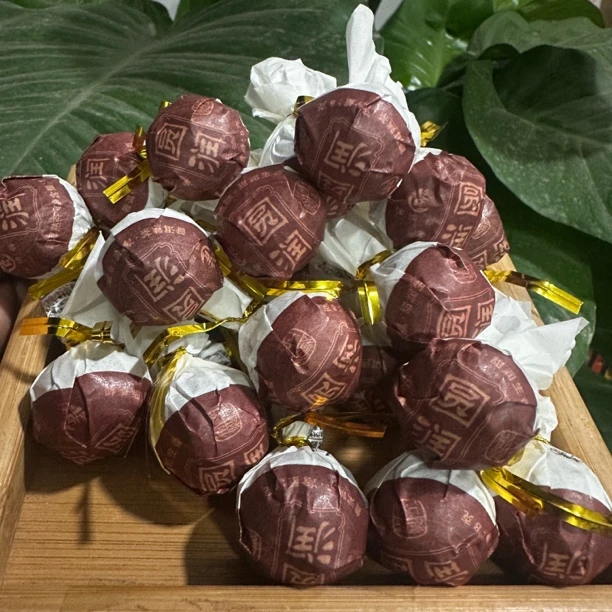 圆润龙珠熟茶 古树茶原料小筐离地发酵熟普洱茶