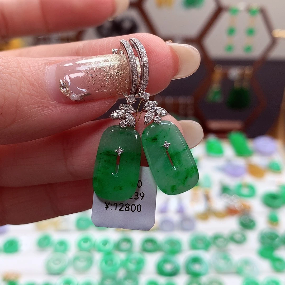 翡翠耳饰18K金镶嵌天然翡翠