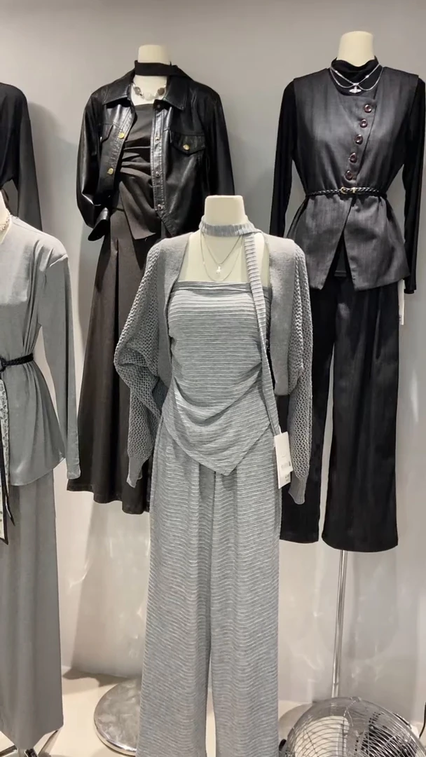 韩系时尚个性百搭围脖镂空灰色开衫不规则衣摆抹胸阔腿长裤套装女