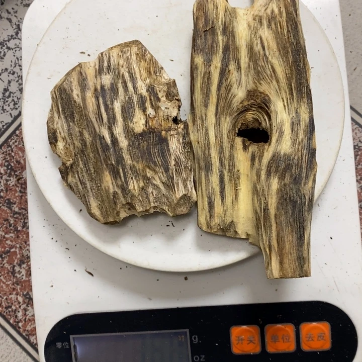 沉香碎屑沉香沉香原材料