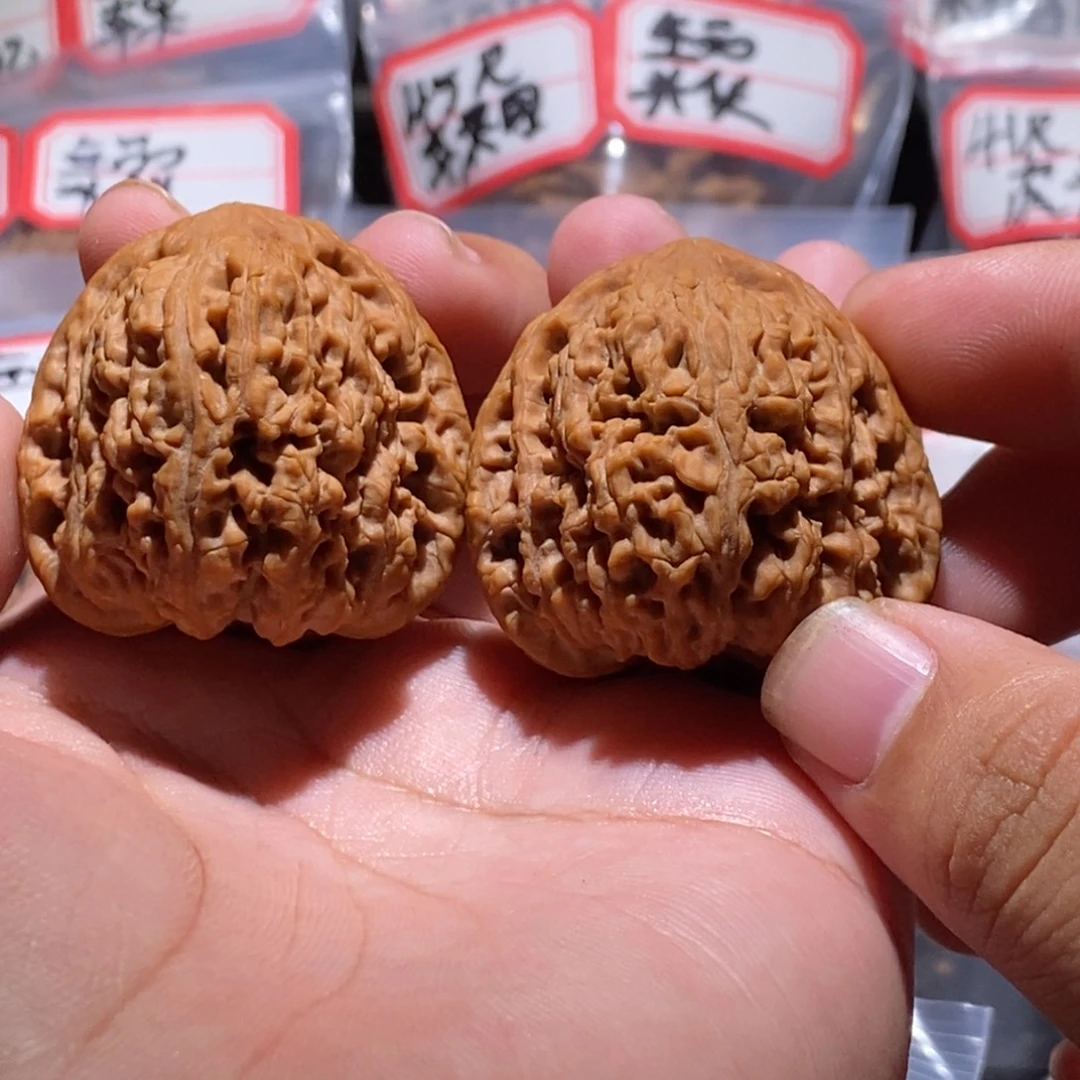 小***菜吊坠文玩核桃38全品三角南疆