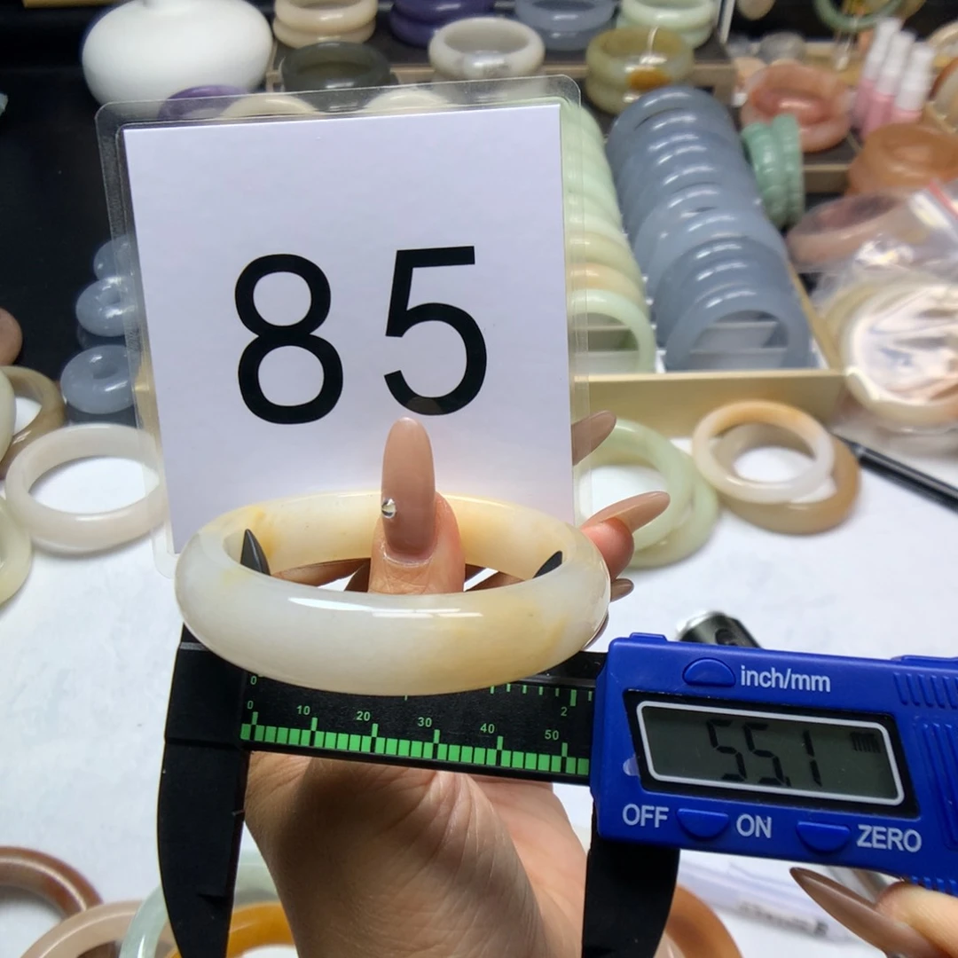 石英岩玉手镯未镶嵌