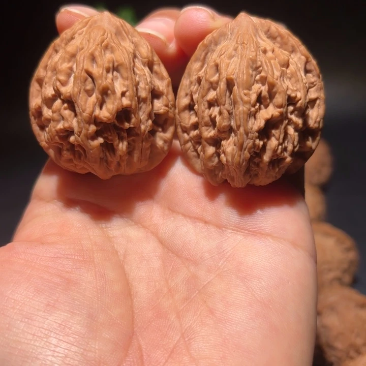 文玩核桃吊坠文玩核桃吊坠麦穗虎头37
