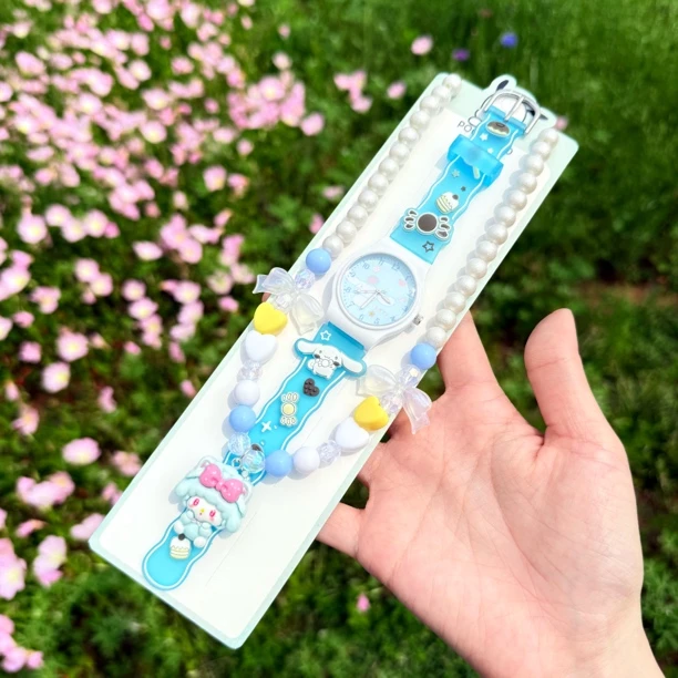 炫彩发光三丽鸥手表儿童夜光卡通项链表小学生日礼物玉桂狗表