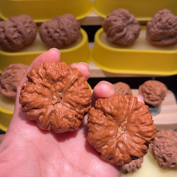 梧***桐吊坠桃核45三角蛤蟆