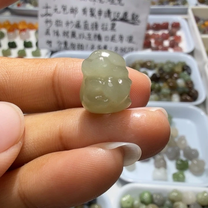 和田玉未镶嵌珠宝奇石