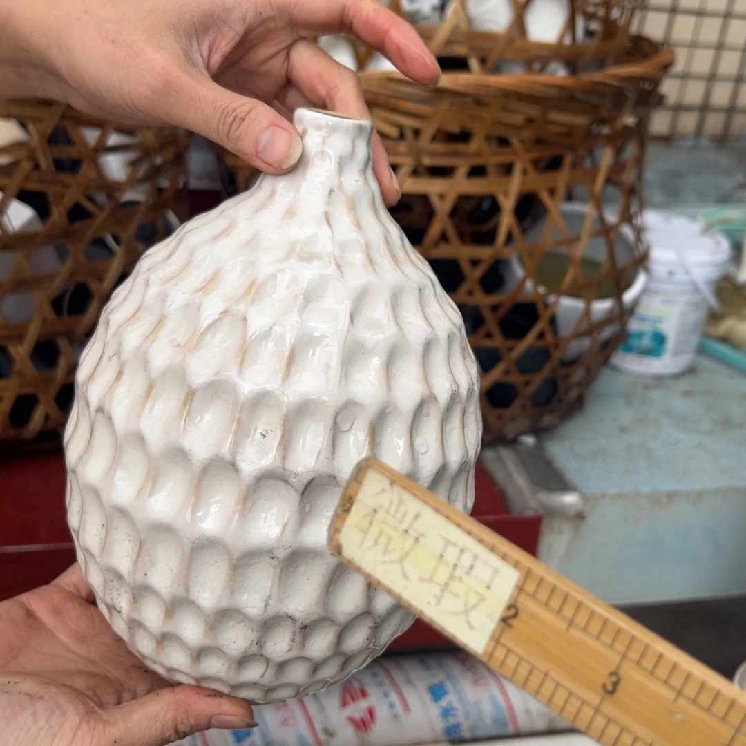 微瑕青花瓷器值得厚爱