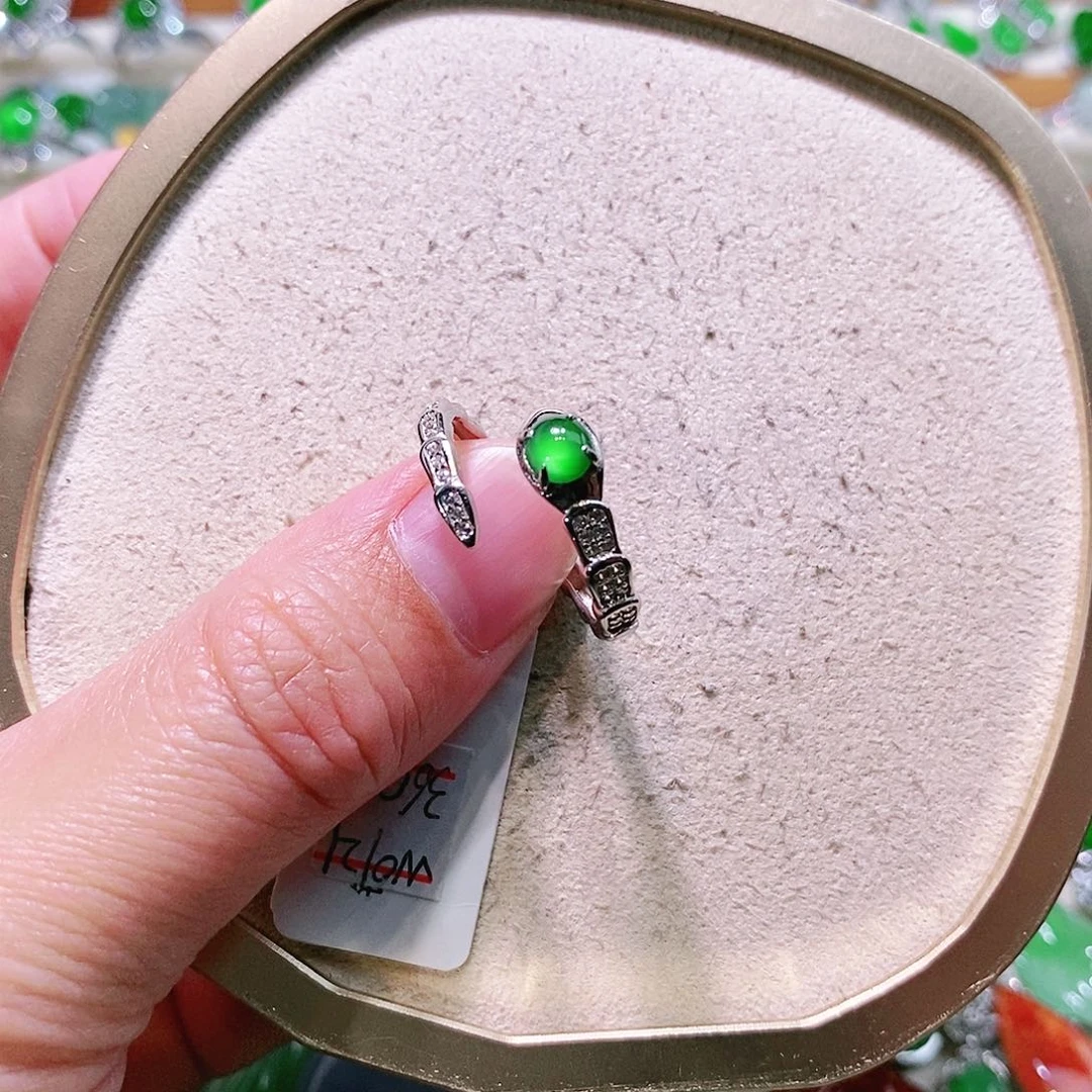 【闪购商品】翡翠挂件未镶嵌裸石