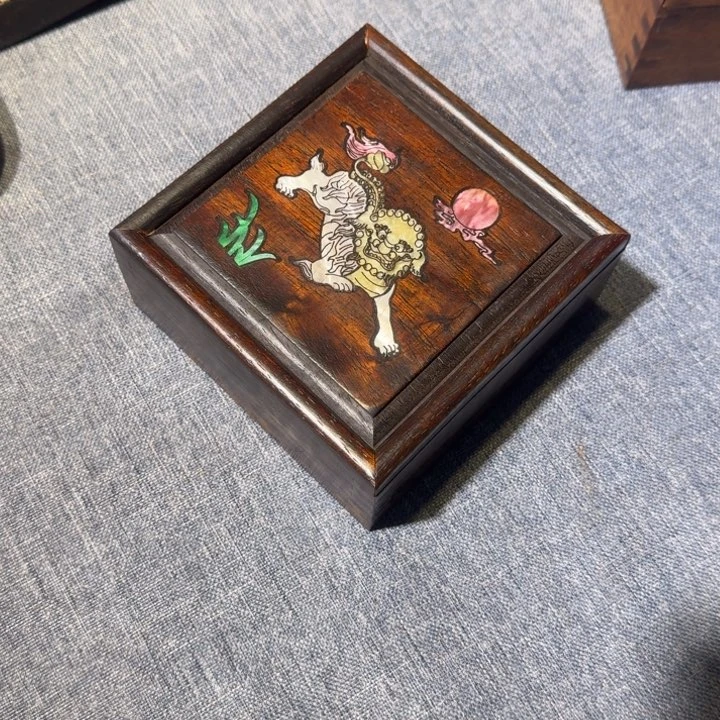 贡木抽拉盒的的的的