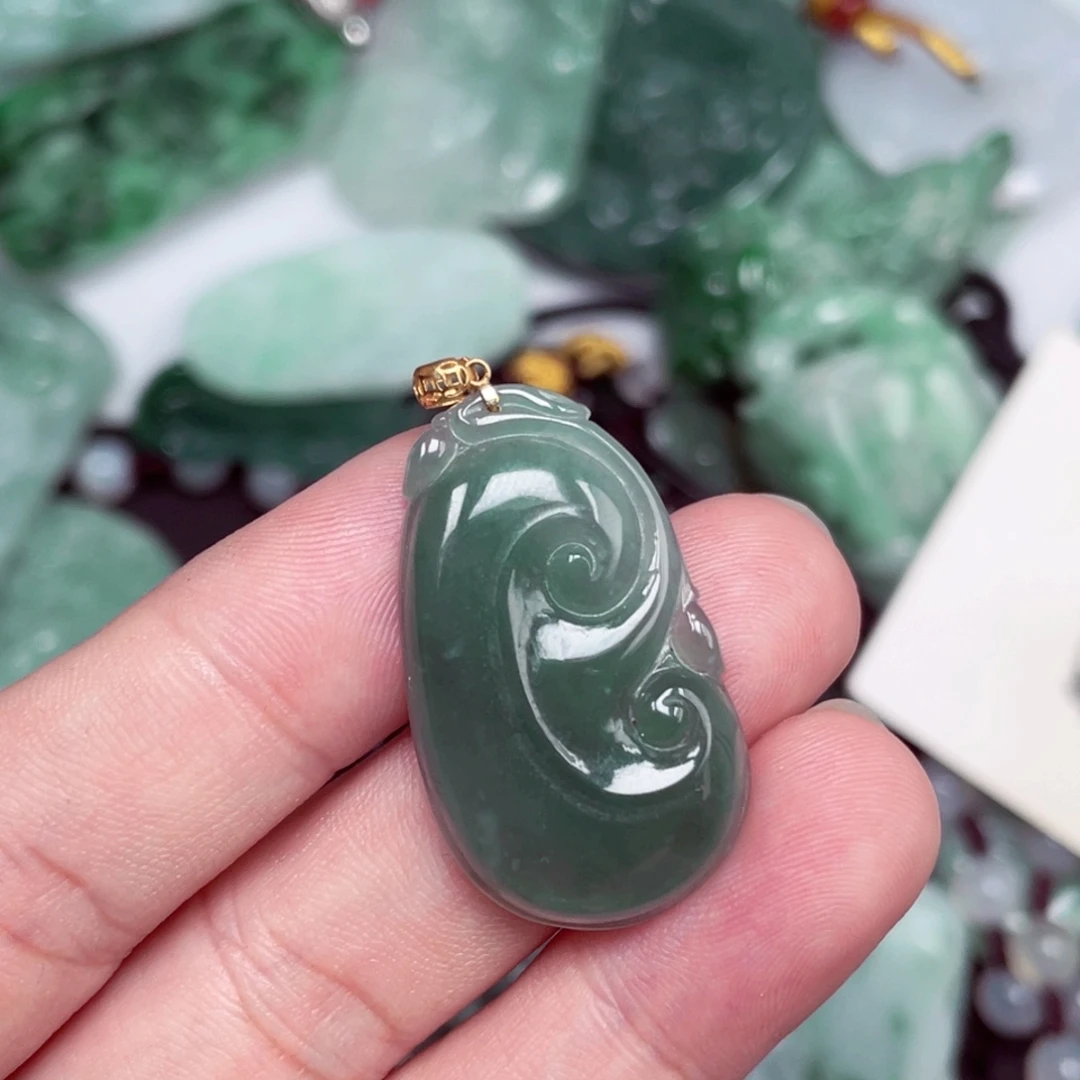 翡翠未镶嵌颈饰qqqqq