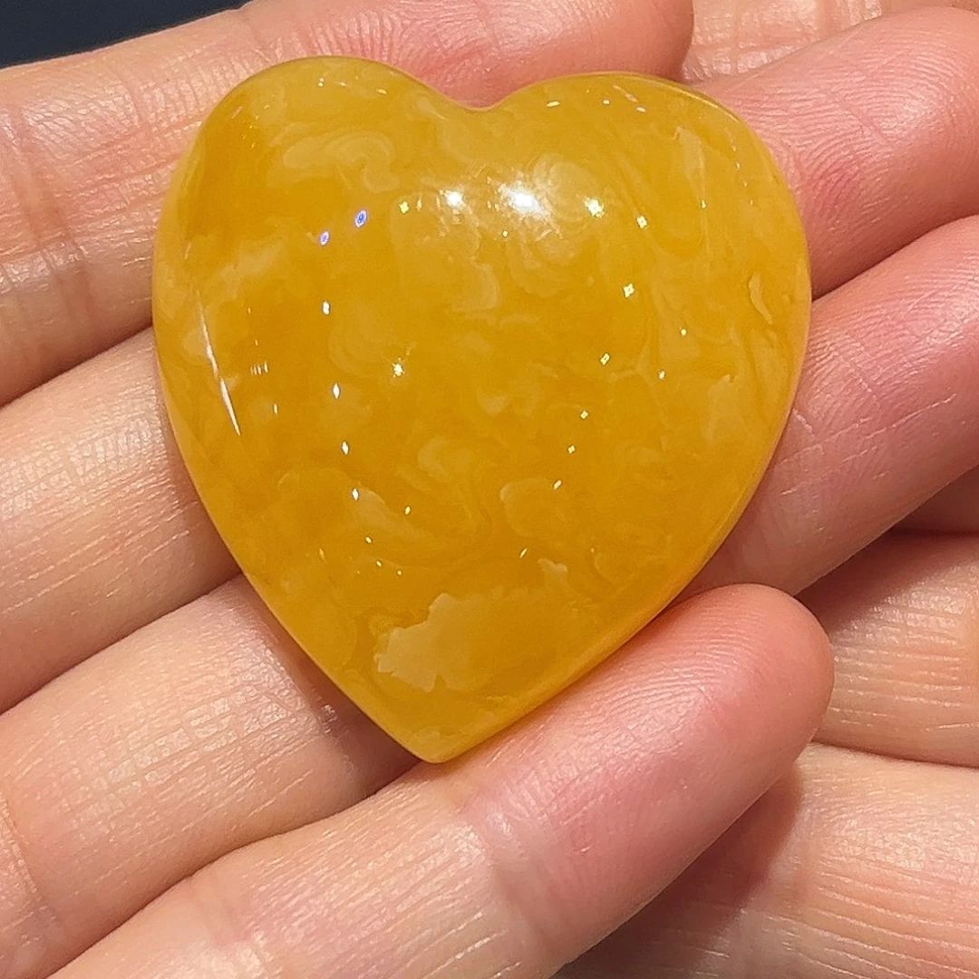 琥珀颈饰未镶嵌蜜蜡心