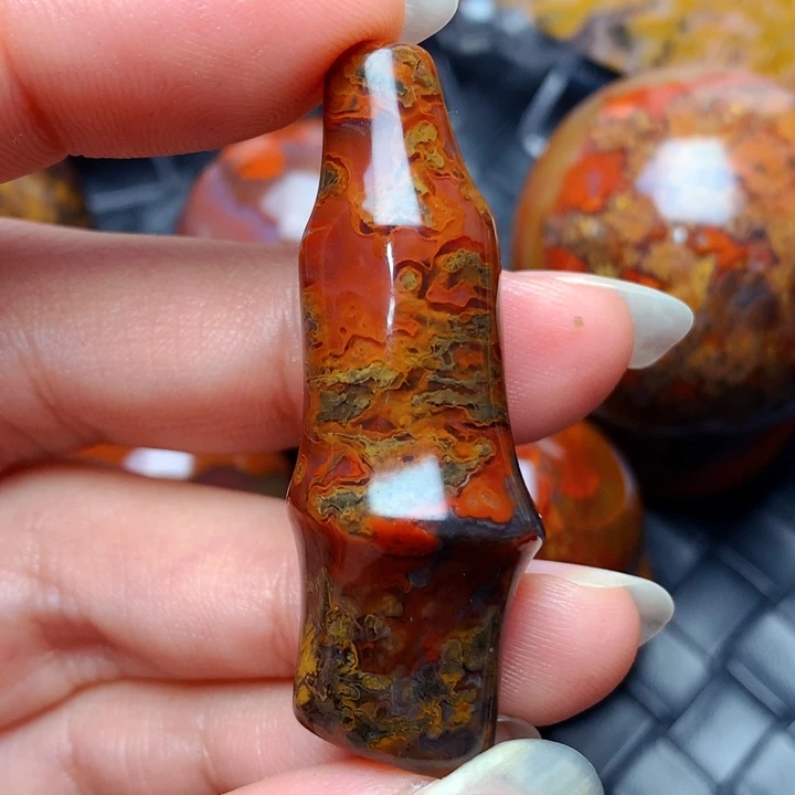 玛瑙/玉髓颈饰未镶嵌清*