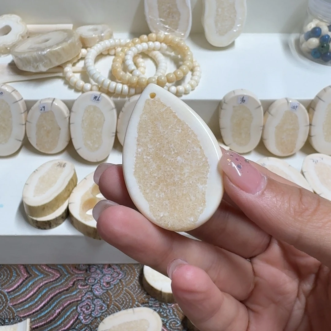 琉璃/树脂/塑料类胖水滴20
