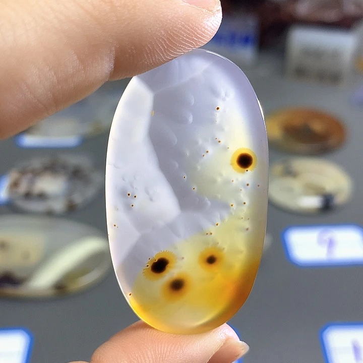 未镶嵌颈饰玛瑙/玉髓