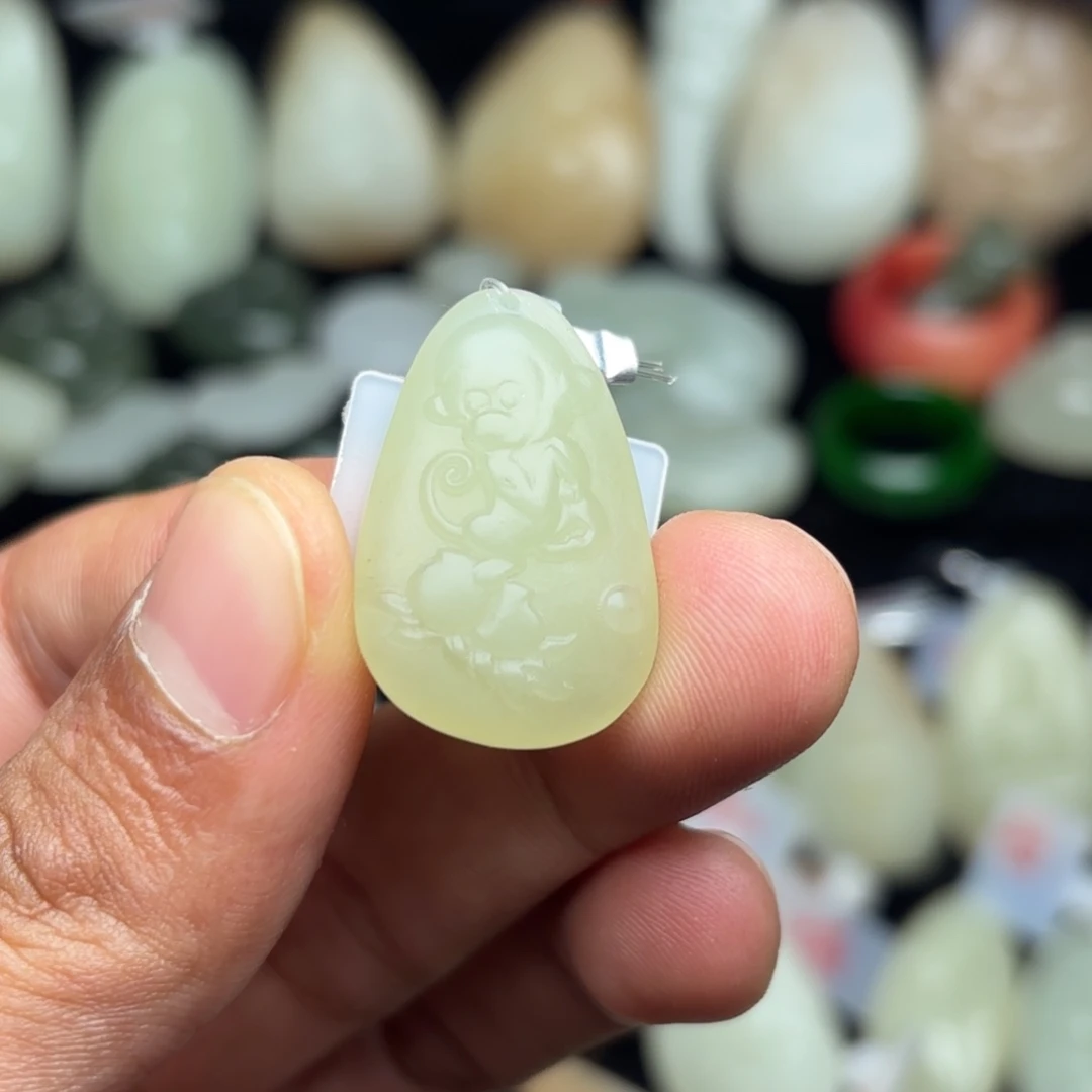 和田玉未镶嵌颈饰