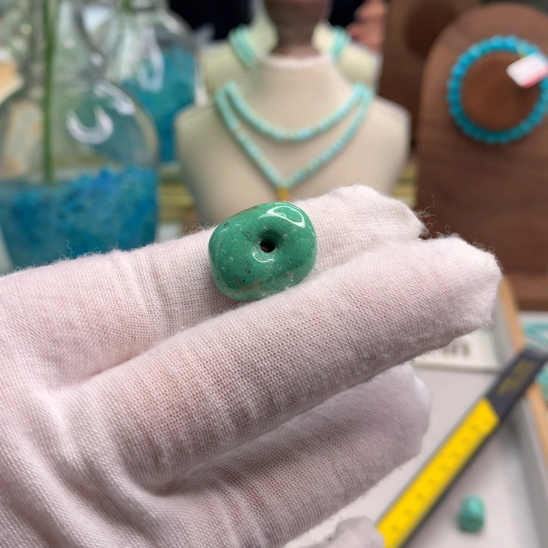 绿松石未镶嵌饰品