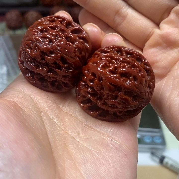 文玩核桃手串磨盘