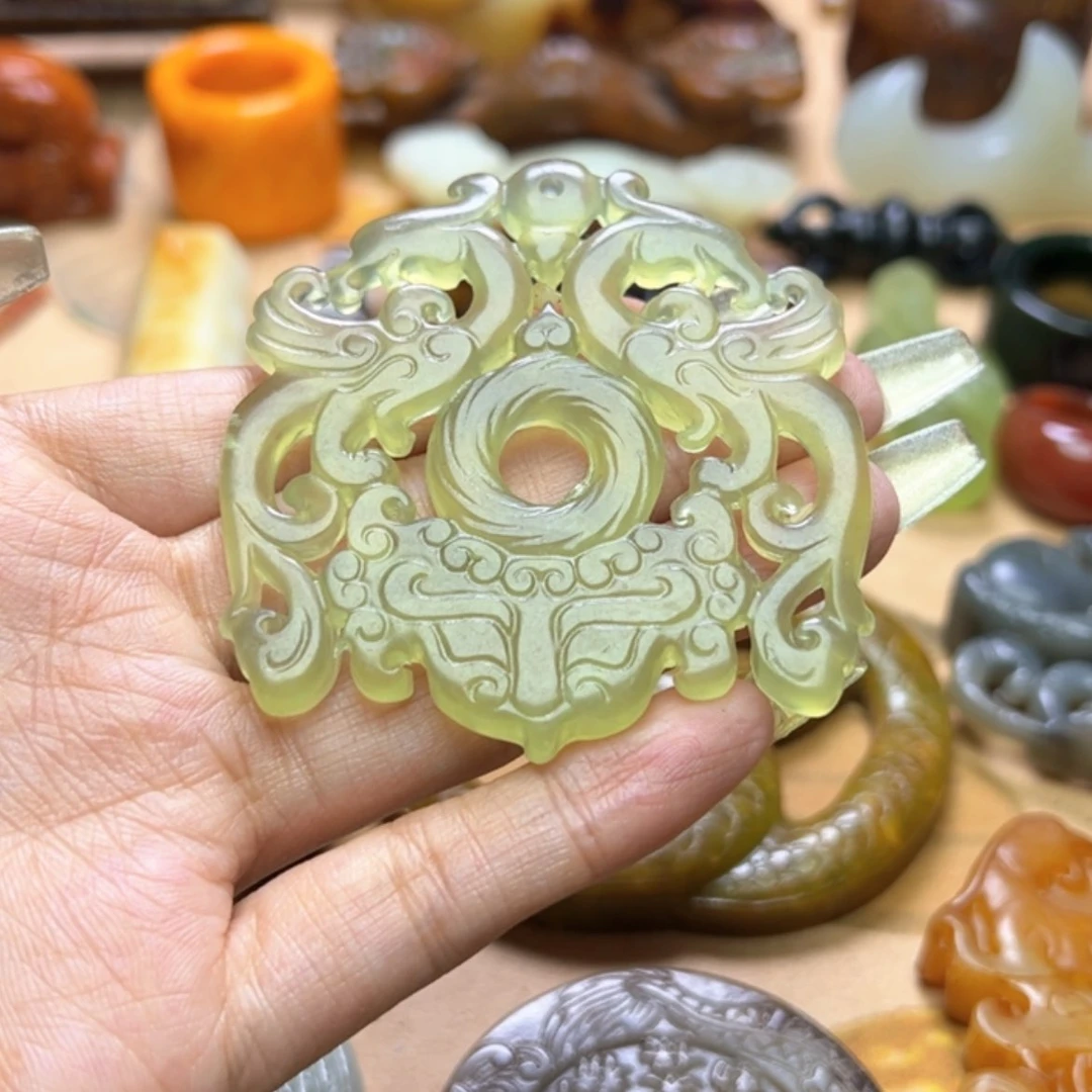 【闪购商品】蛇纹石玉颈饰未镶嵌