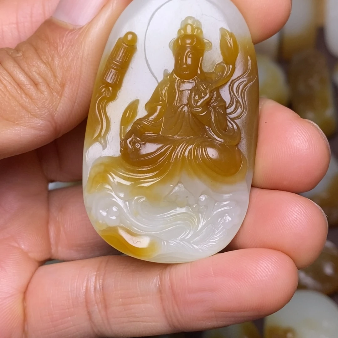 和田玉（糖玉）未镶嵌颈饰