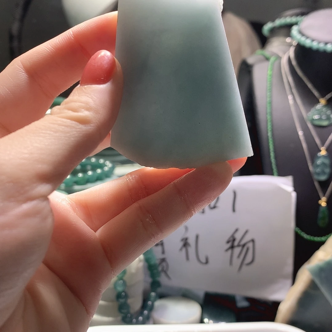 翡翠挂件未镶嵌d****n翡翠原料