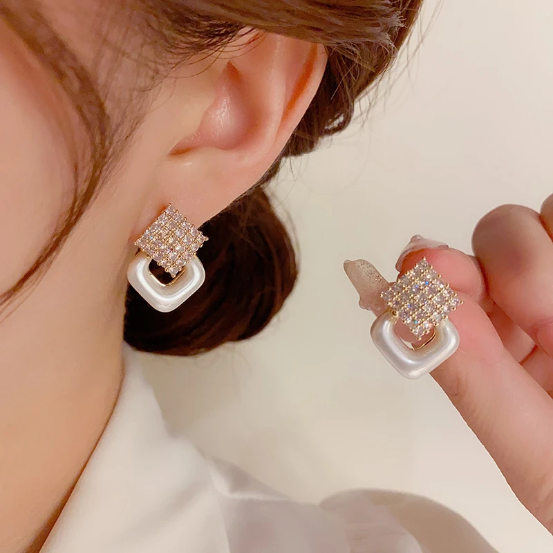 铜合金耳饰 简约甜美菱形耳钉时尚轻奢百搭网红爆款耳环N1121