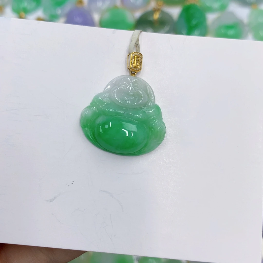 翡翠18K金镶嵌颈饰翡翠