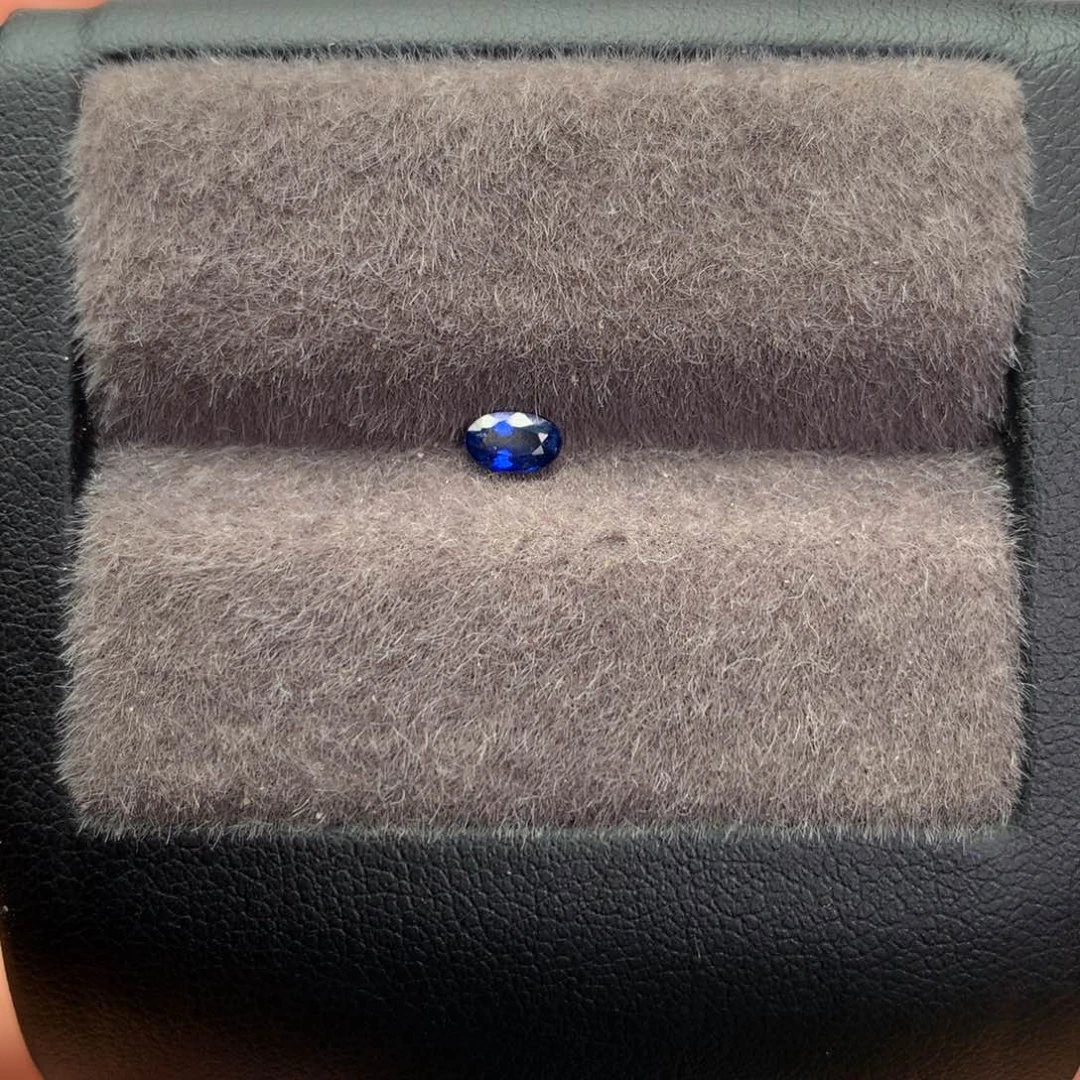蓝宝石裸石天然蓝宝石