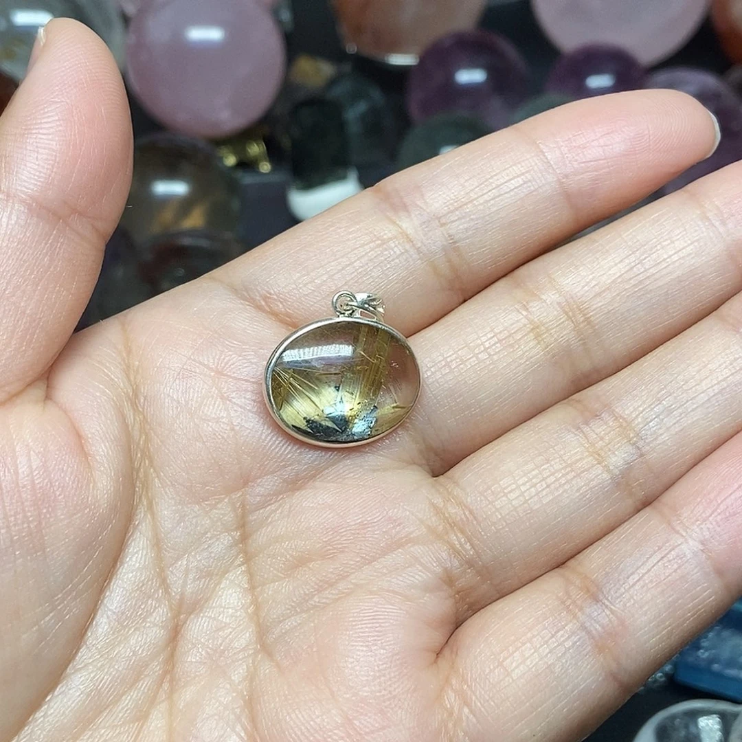 未镶嵌珠宝半成品水晶烟**濛