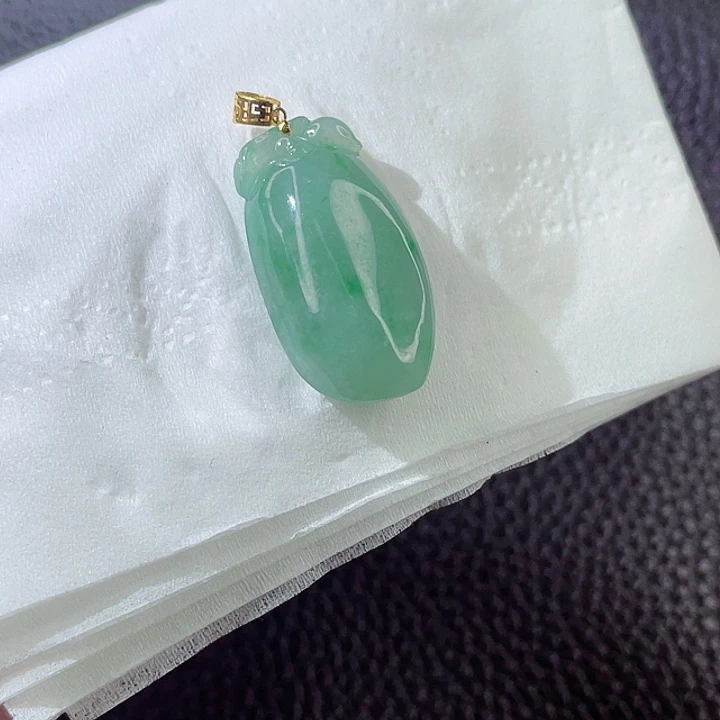 翡翠颈饰18K金镶嵌翡翠