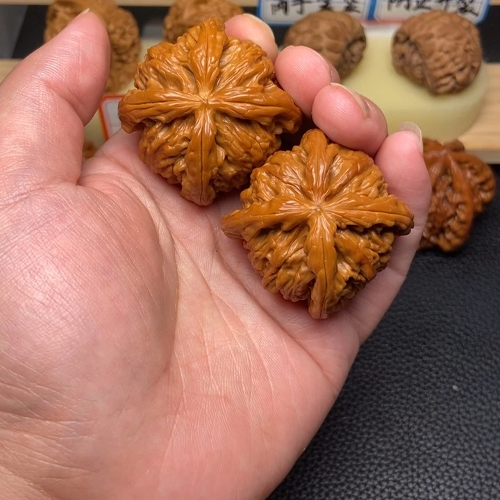 文玩核桃把件R**G工艺四棱