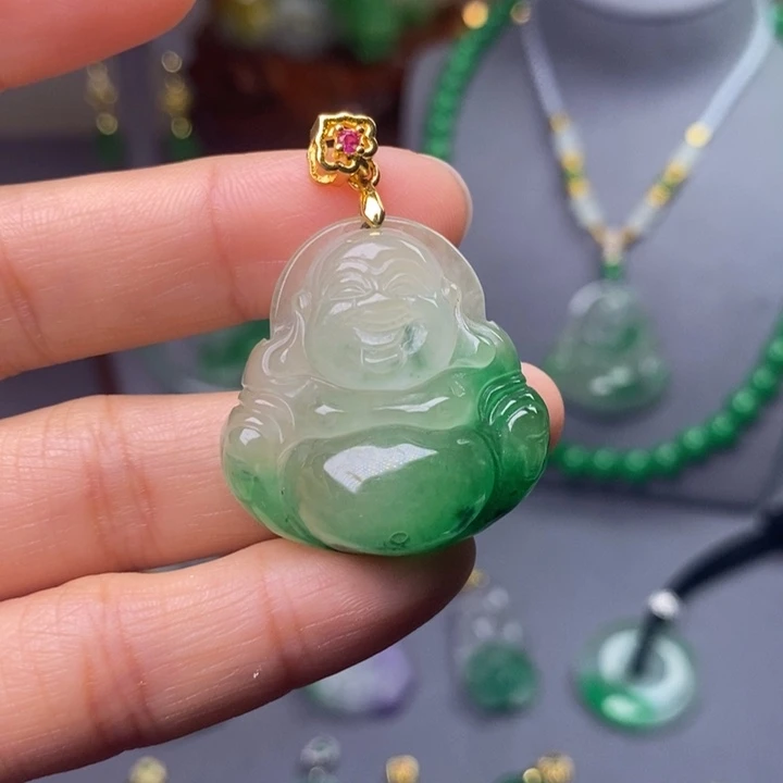 翡翠未镶嵌吊坠(赠链)