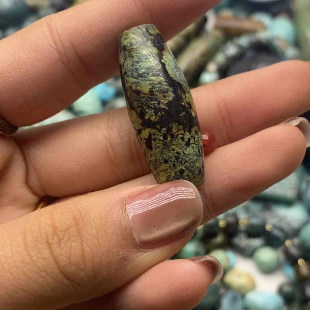 南红玛瑙未镶嵌珠宝奇石