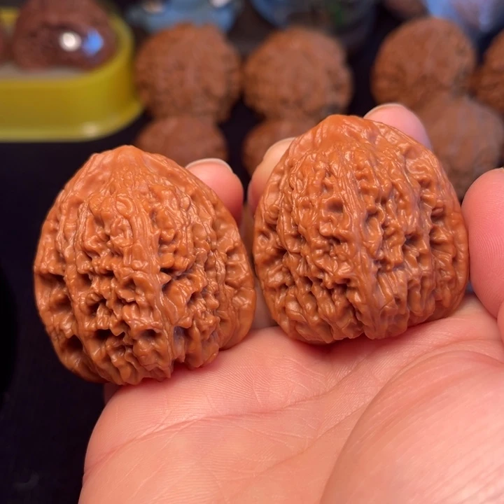 文玩核桃把件三角疆39