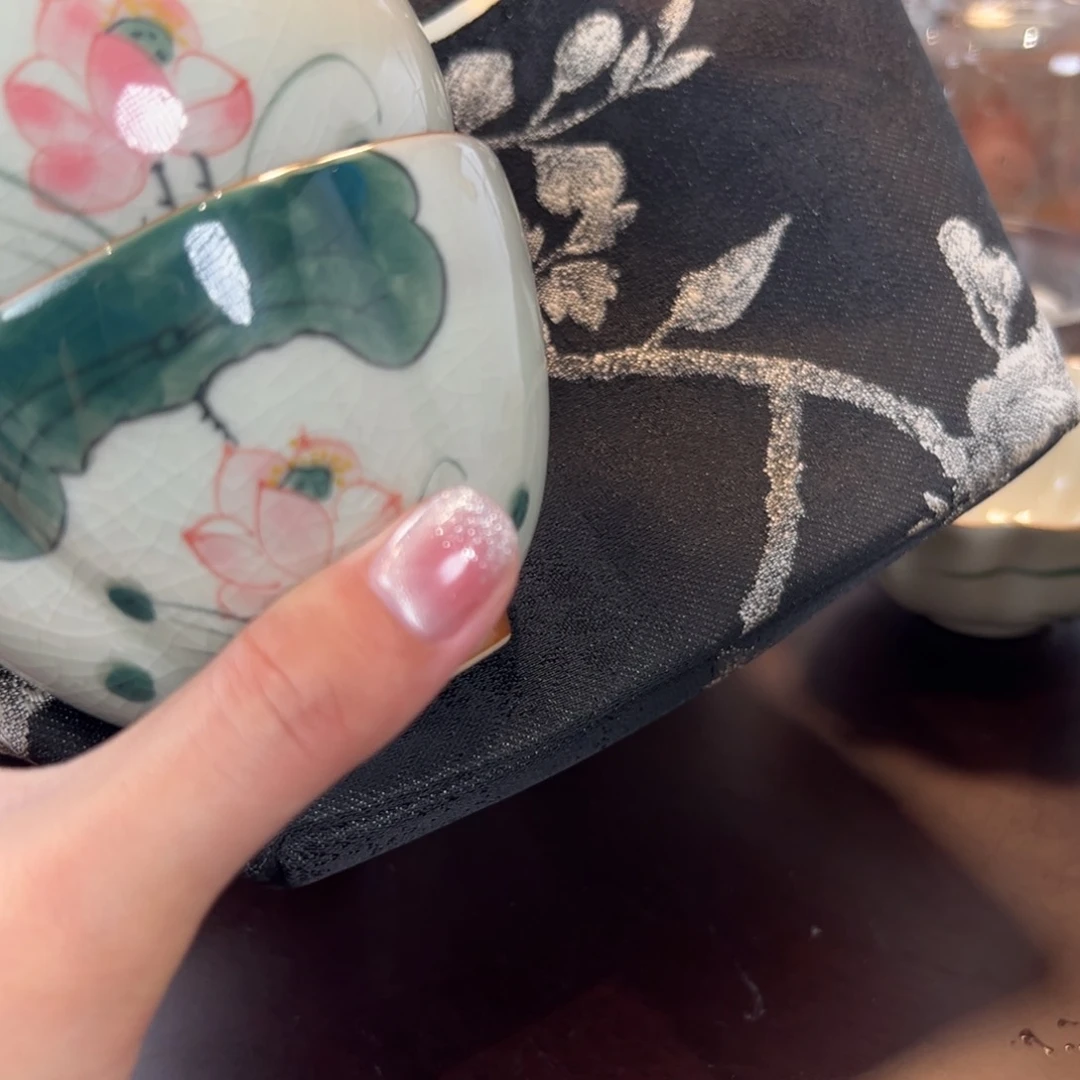 茶具等产品的生产和销售为一体
