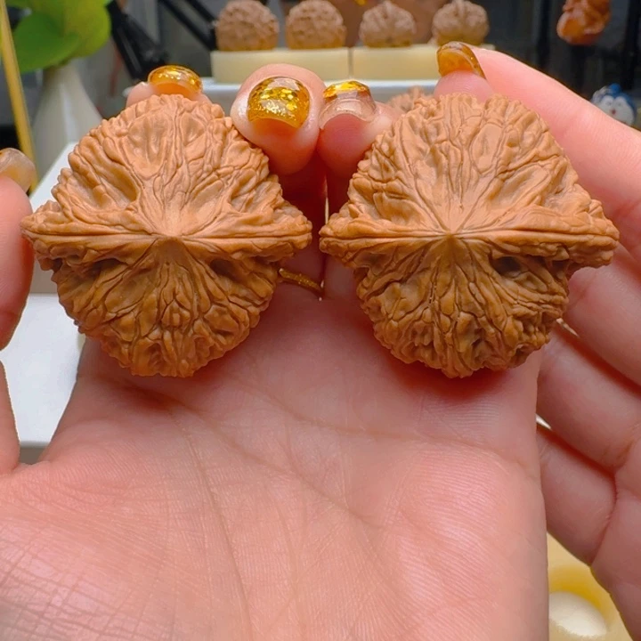 把件核桃42尺寸泥鳅背