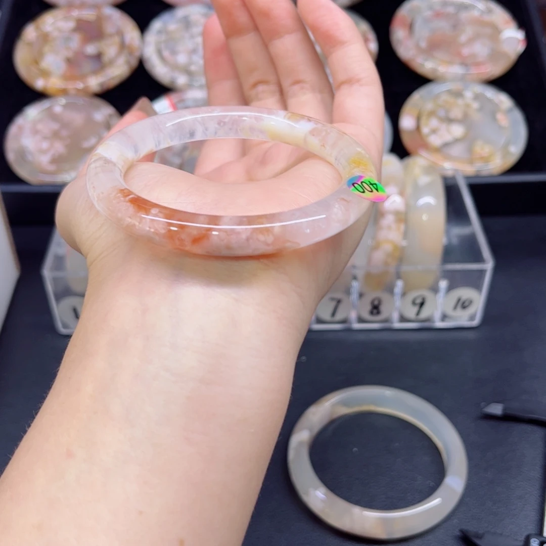 手镯玛瑙/玉髓未镶嵌54