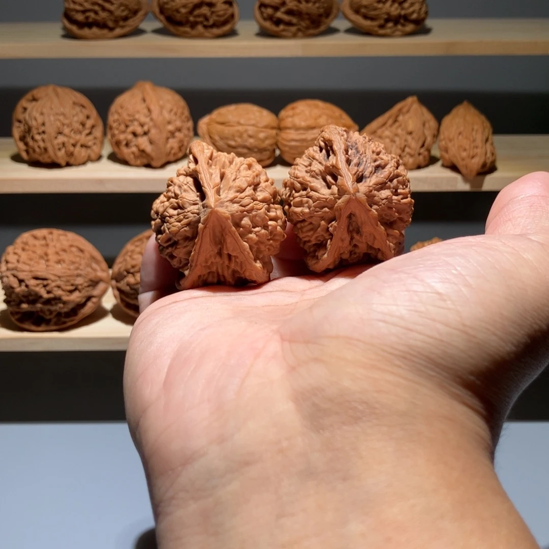 文玩核桃把件官帽三楞人字奔