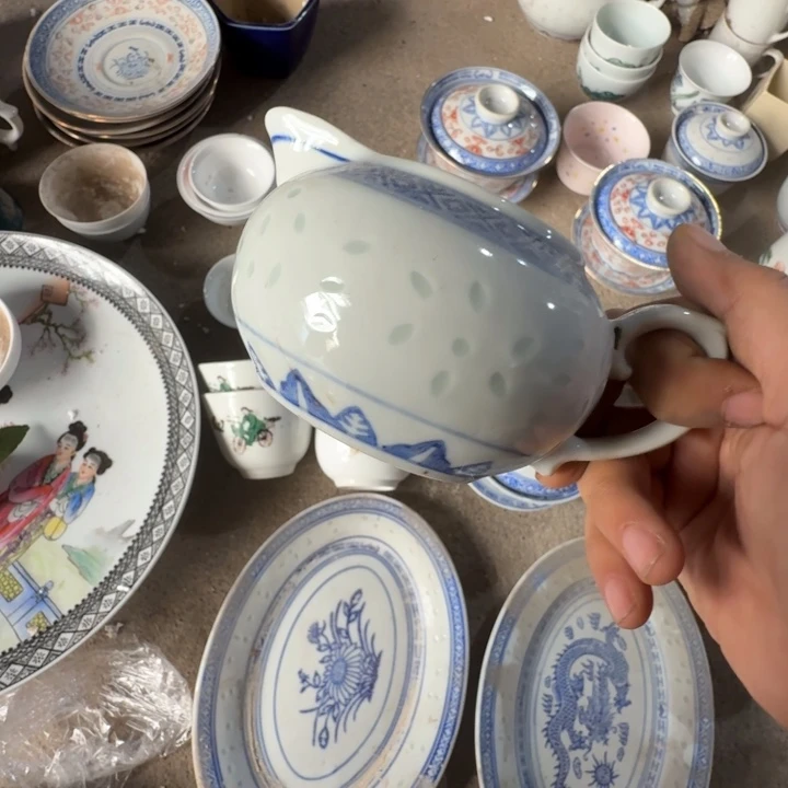 景德镇的陶瓷瓷器