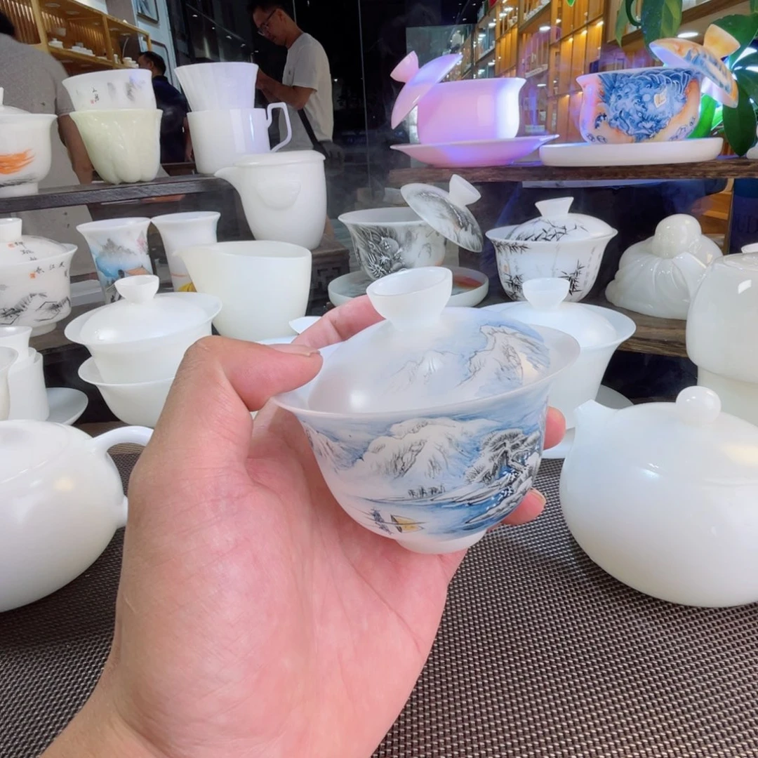 里****手绘图标的设计与制作等内容进行