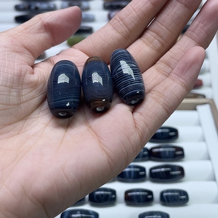 王***易玛瑙/玉髓合金珠宝半成品