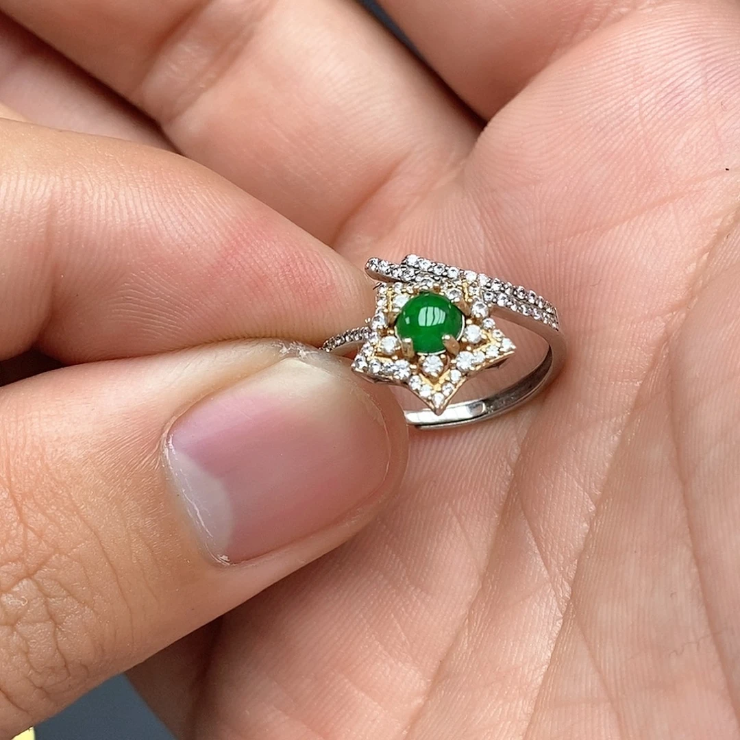 只买单纯的吊坠，没带链子，属的性质。