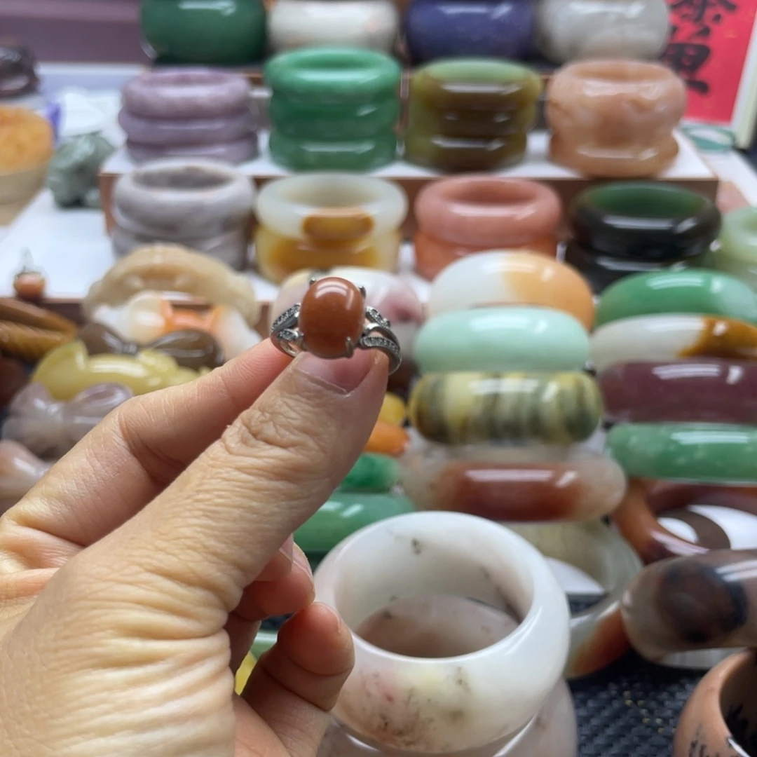 石英岩玉未镶嵌手镯