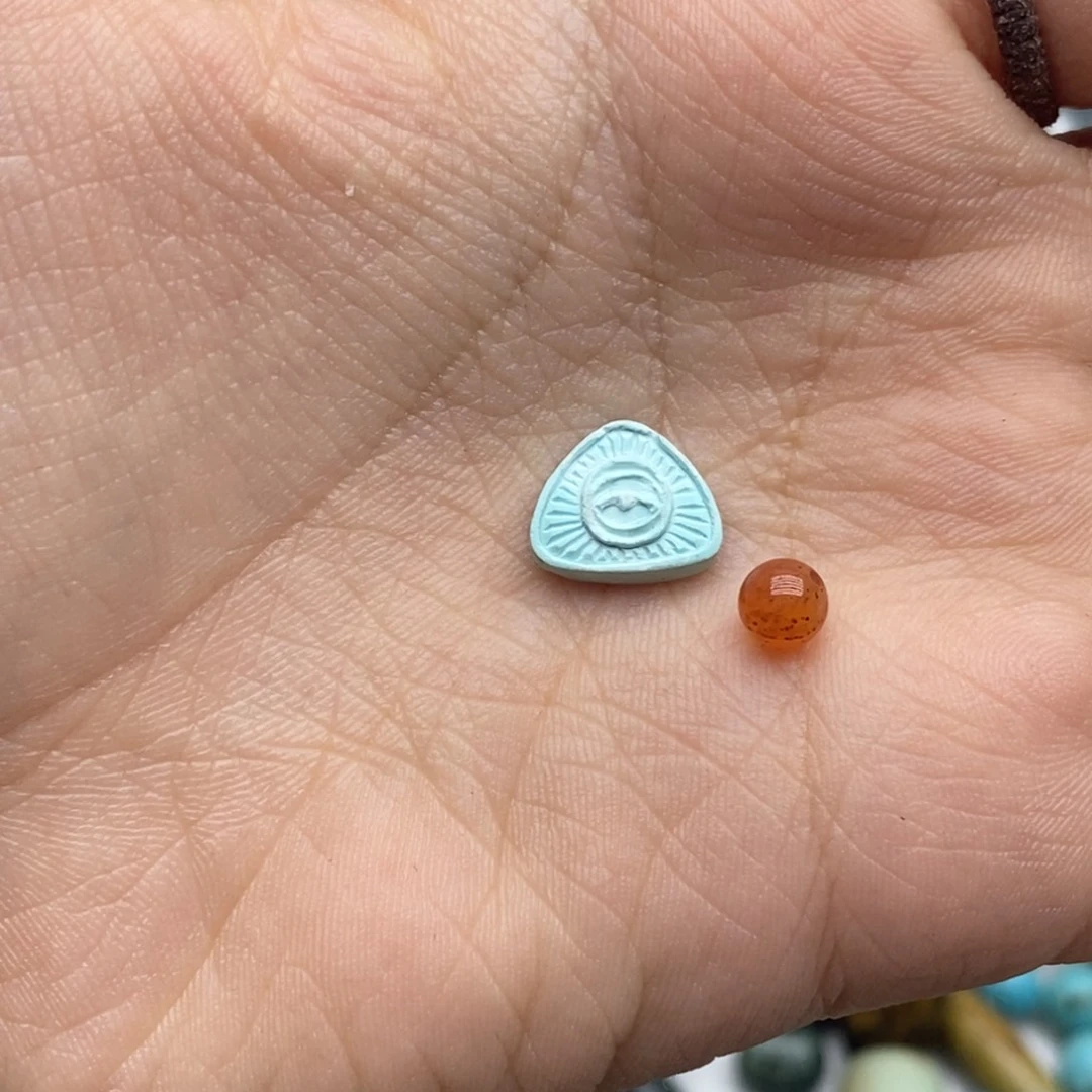 南红玛瑙未镶嵌珠宝半成品